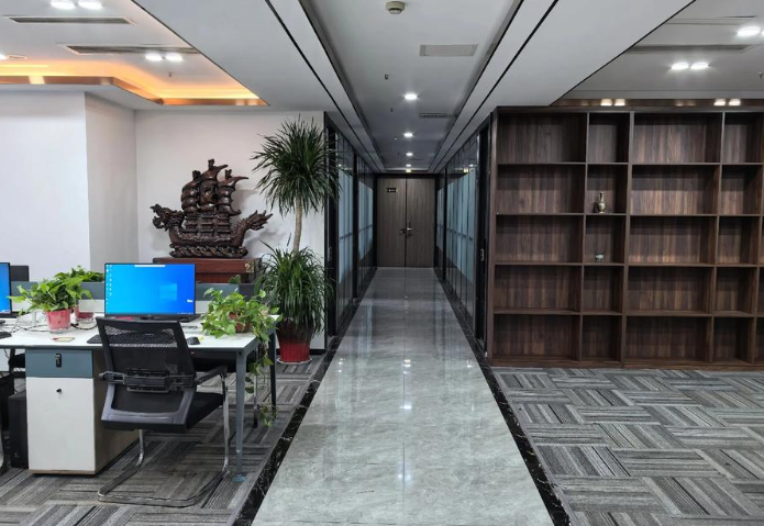 通讯技术与软件开发服务在金融行业的应用实践